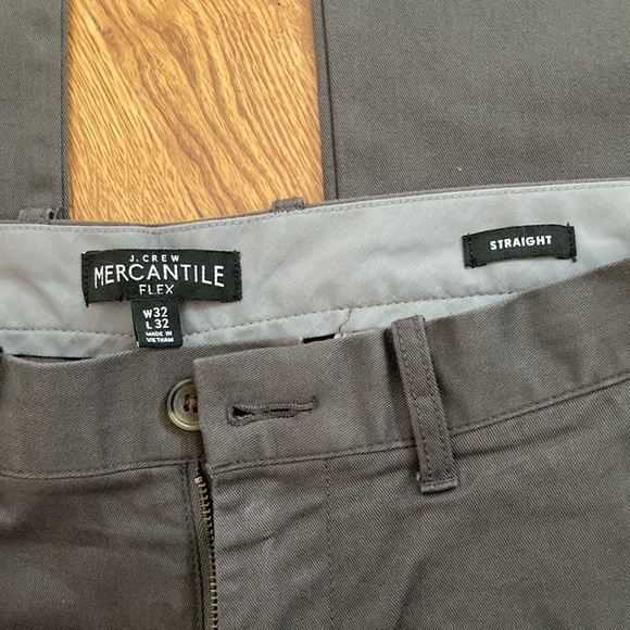 Men’s J Crew Chinos - Picture 2 of 3